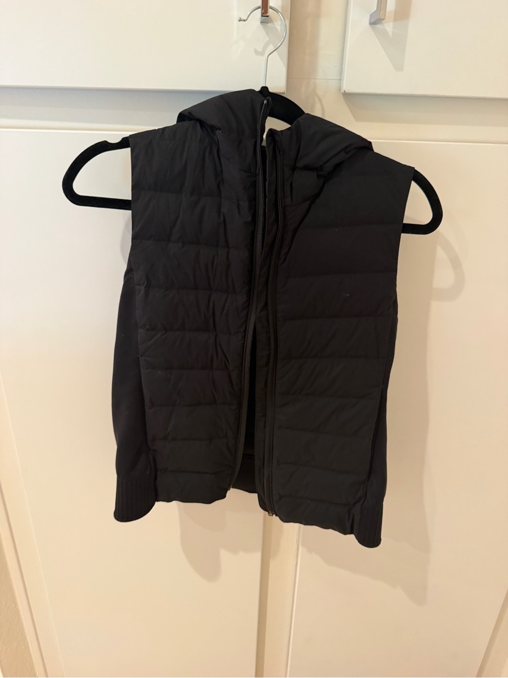 Lululemon Women’s XS Black Quilted Hooded Vest